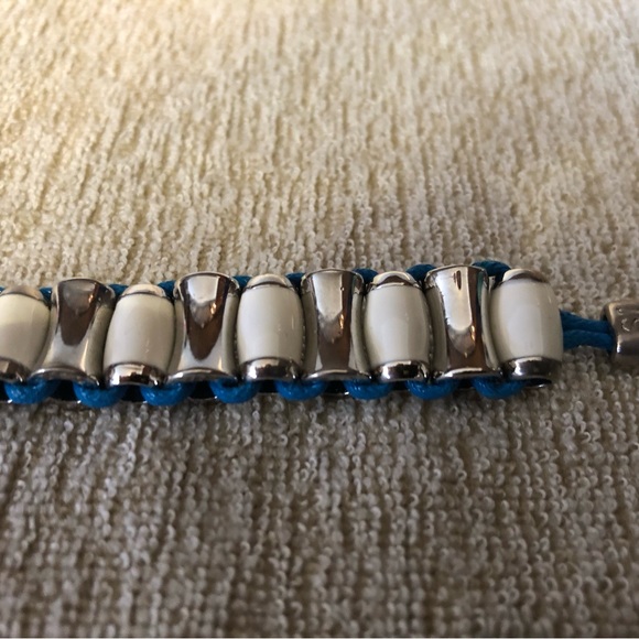 Lia Sophia porcelain white/silver/blue bracelet - Picture 1 of 5